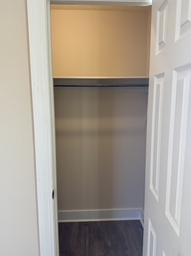 Building Photo - 3564 Mills Rd