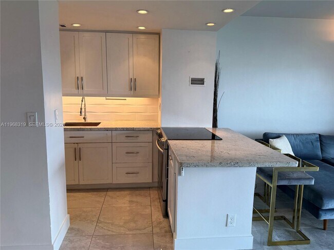 Building Photo - 880 NE 69th St