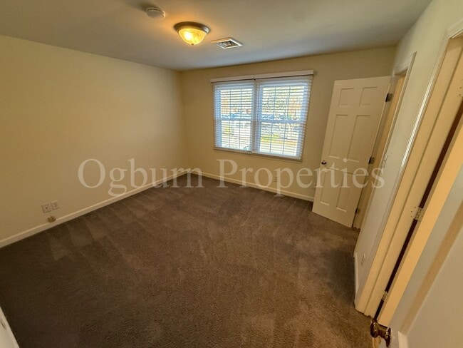 Building Photo - 321 Hanover Arms Ct