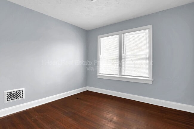 Building Photo - 1026 Ellsworth Ave