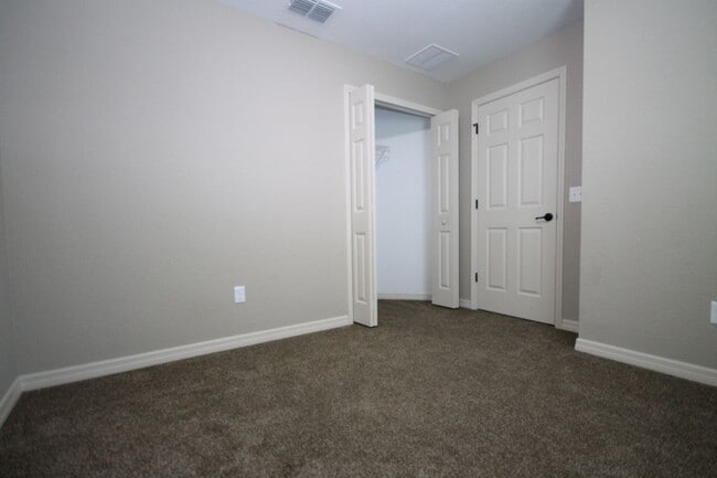 Building Photo - BEAUTIFUL 3 Bd/2Ba Home!!