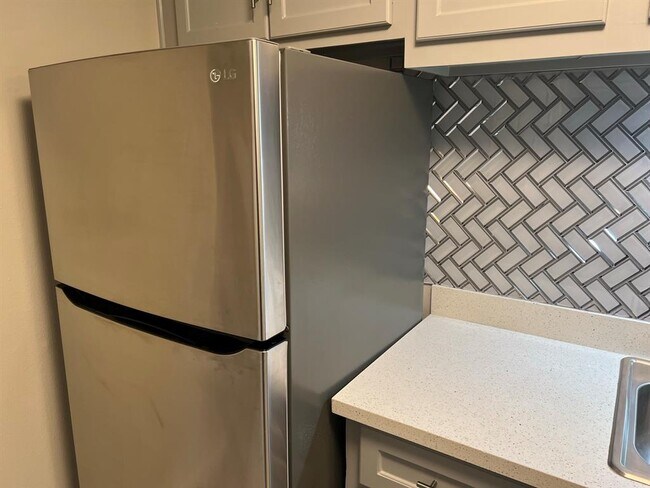 Building Photo - 5550 N Braeswood Blvd