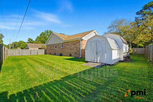 Building Photo - 436 Longleaf Rd