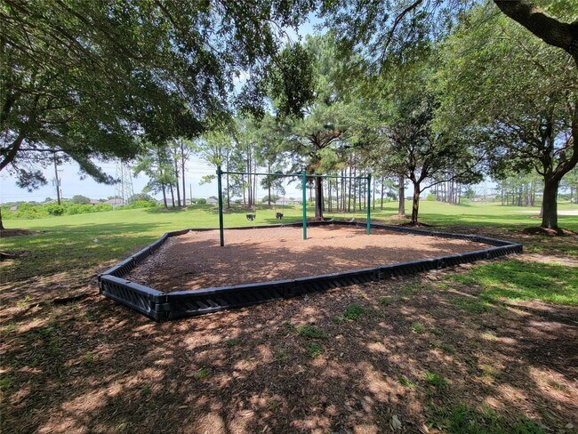 Building Photo - 9202 Aberdeen Lake Dr