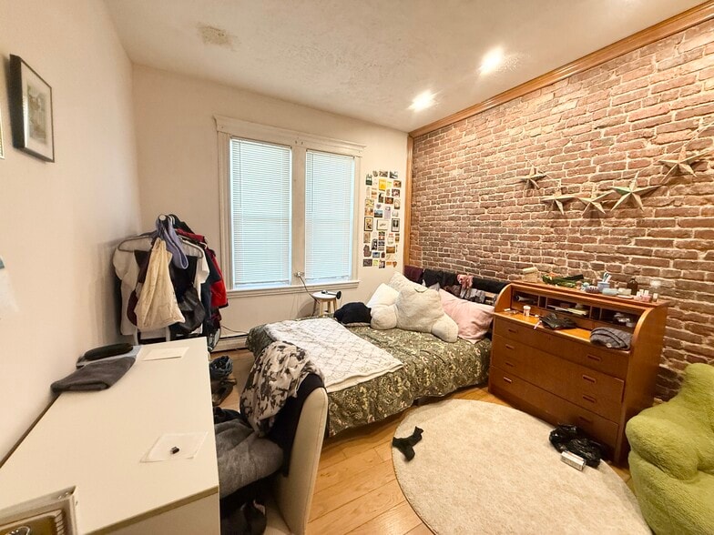 Building Photo - 22 S Huntington Ave