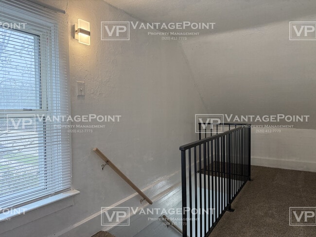 Building Photo - 700 S Baird St