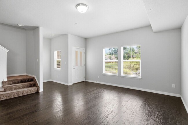 Building Photo - 3 Bedroom Townhome in Fort Collins