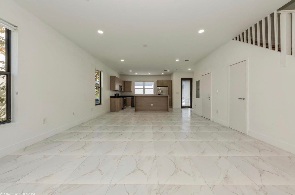 Building Photo - 6151 SW 36th Ct