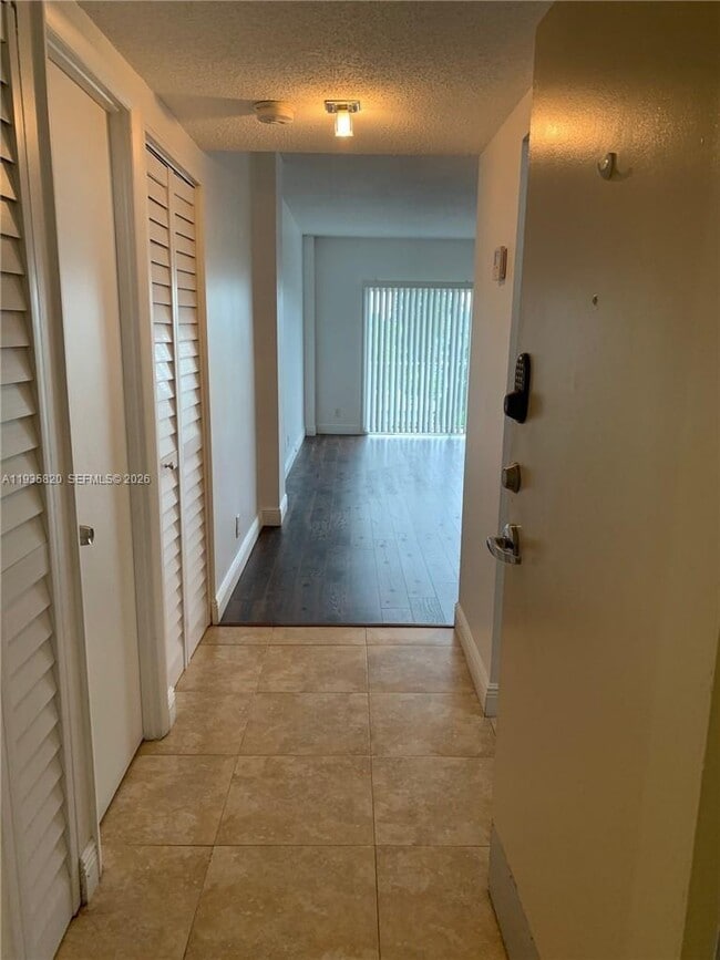 Building Photo - 1455 N Treasure Dr