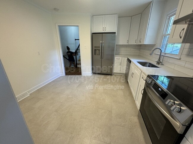 Building Photo - 253 Scofield Rd