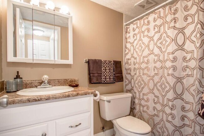 Building Photo - 11806 Arbor St