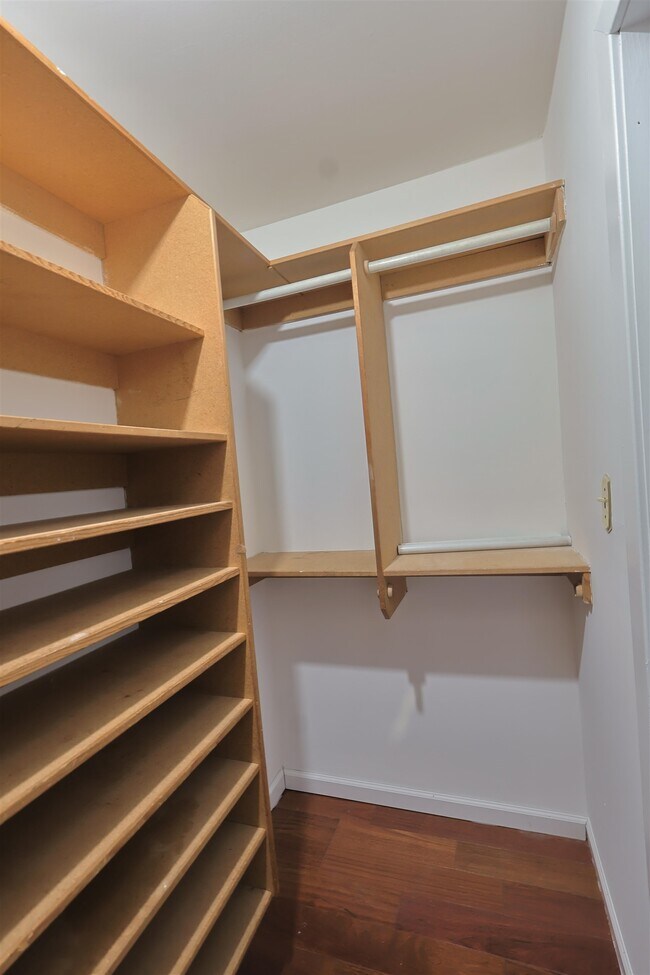 Building Photo - 551 Sanderling Ct