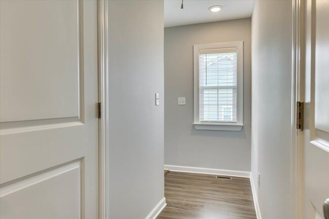 Building Photo - 445 Longmeadow Dr