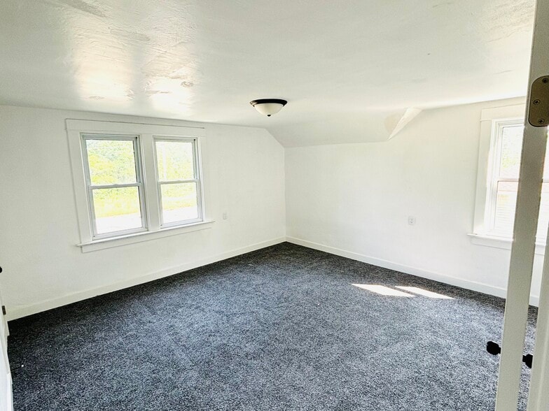 Building Photo - 1170 Stoughton Ave