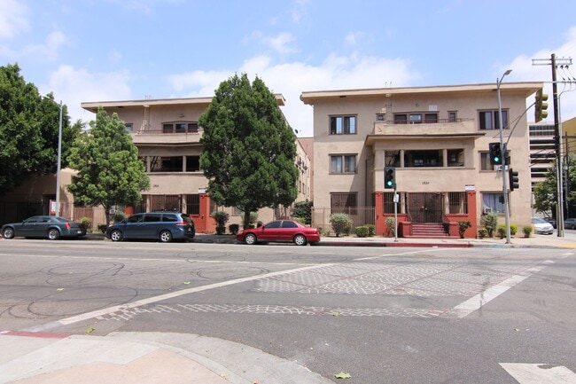 Building Photo - 1516 S Hope St