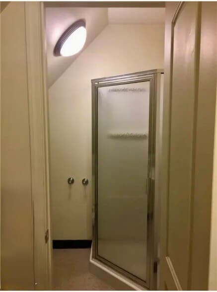 Shower - 276 Merriman Rd