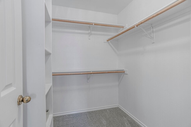 Building Photo - 5923 Flintshire Ct