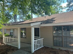 Building Photo - 528 Wessinger St