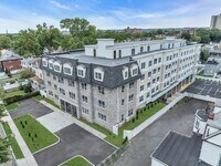 Building Photo - 227 North Walnut