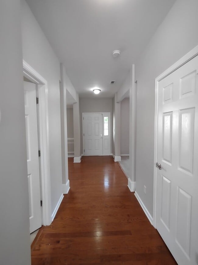 Building Photo - Beautiful Home located in the McCoy Crossing Community!