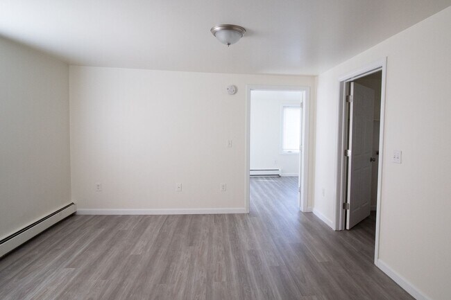 Building Photo - 119 Hicks Ave