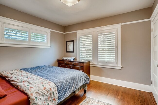 Building Photo - Quaint Remodeled 2 Bedroom Home in South Park