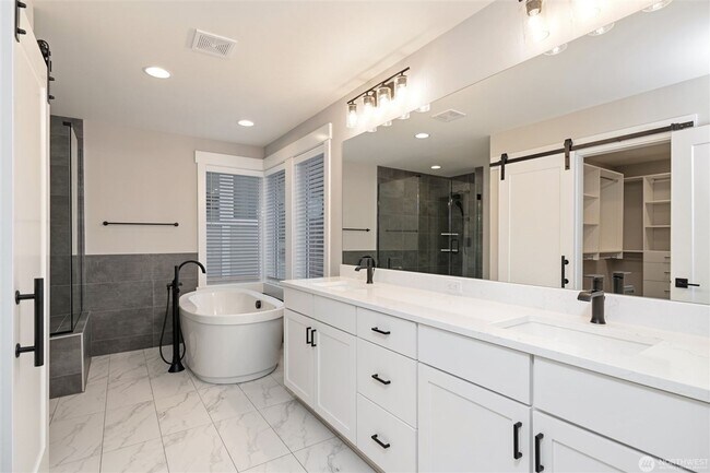 Building Photo - 7585 S 130th Pl