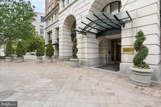 Building Photo - 601 Pennsylvania Ave NW