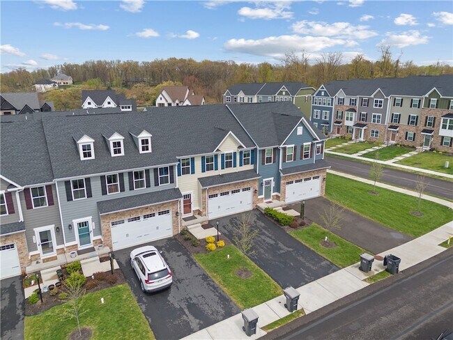 Building Photo - 5103 Spruce Rd