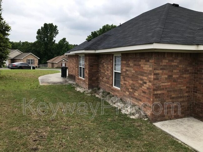 Building Photo - 1017 Caddenwoods Dr