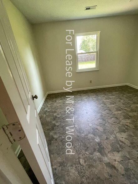 2nd Bedroom - 12917 Idlewild Rd