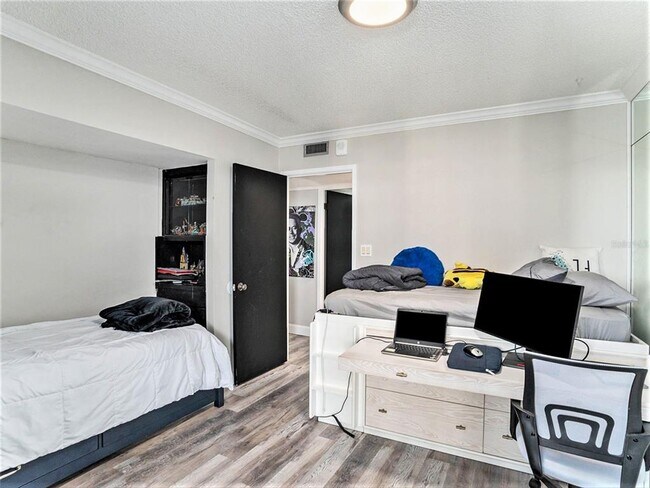 Building Photo - 4141 Bayshore Blvd