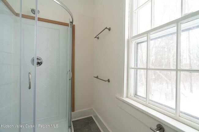 Building Photo - 56 Willowdale Farm Rd