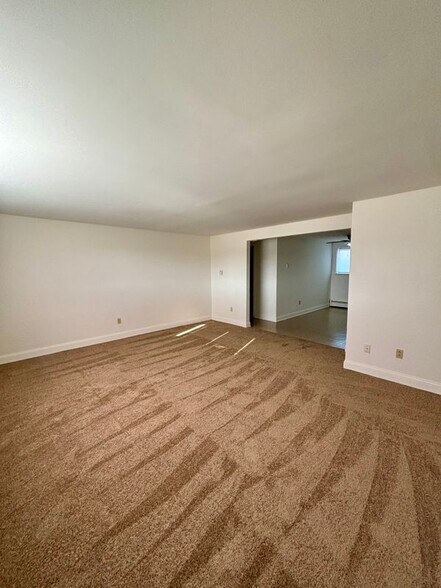 Building Photo - 3 Losson Garden Dr