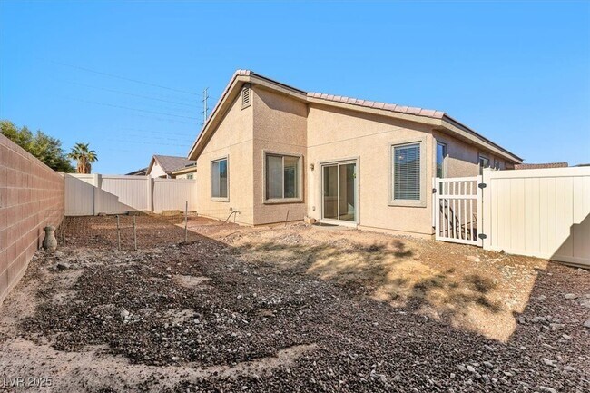 Building Photo - 2105 Turtle Beach Ave