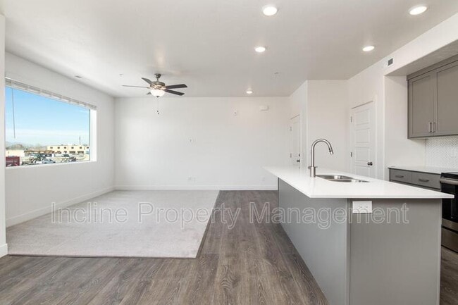 Building Photo - 362 S 1080 W