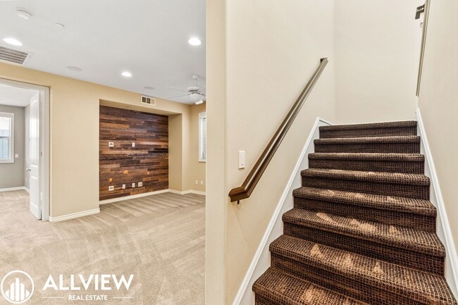 Building Photo - Highly Upgraded 4 Bed, 4.5 Bath Condo Available in Pacific Shores!