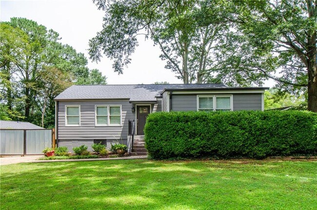 Building Photo - 729 Sunnybrook Dr