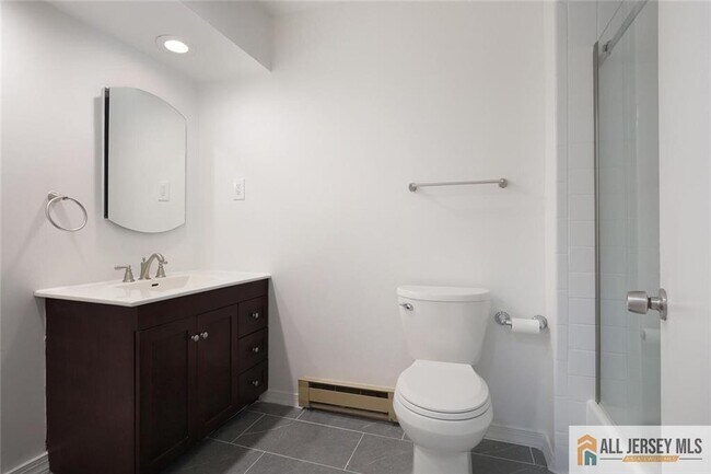 Building Photo - 174 Amberly Dr