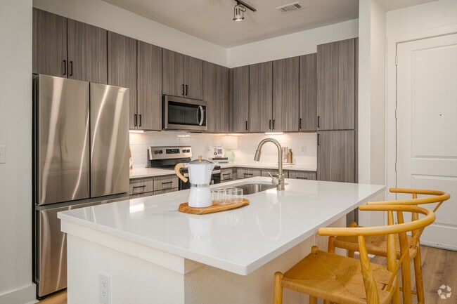 Interior Photo - 2125 Yale Apartments
