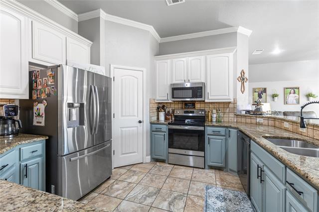 Building Photo - 617 Zachary Dr