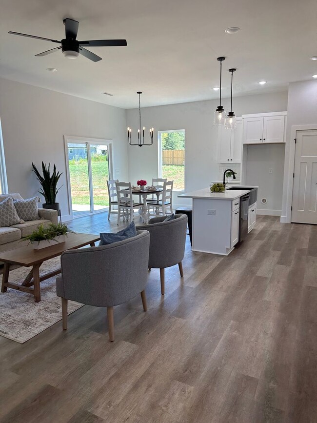 Building Photo - Beautiful Home for Rent – Modern Comforts ...