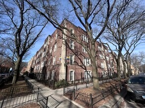 Building Photo - 2006 W Jarvis Ave