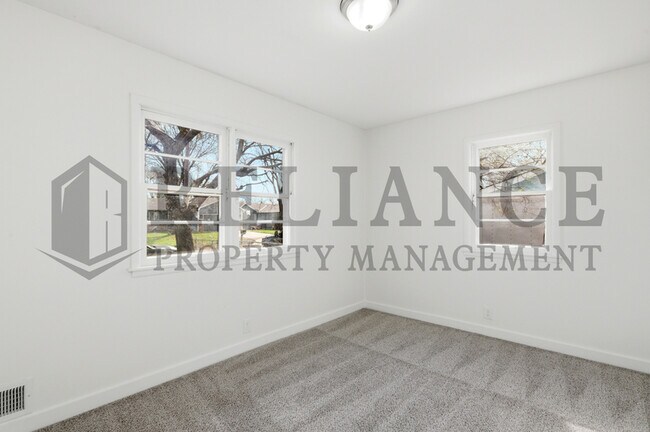 Building Photo - 6651 N Scottsville St