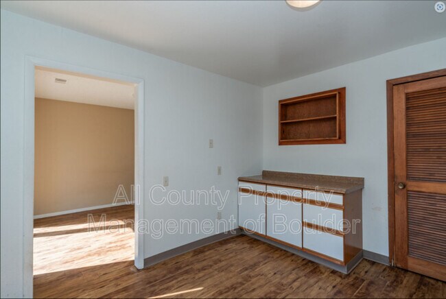 Building Photo - 50 Benthaven Pl
