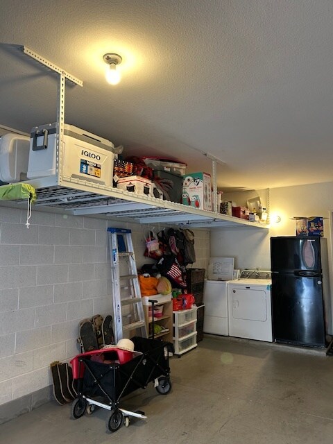 Building Photo - 1020 S San Marino Way