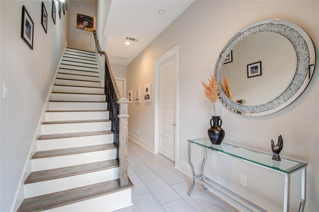 Building Photo - 2020 McGowen St