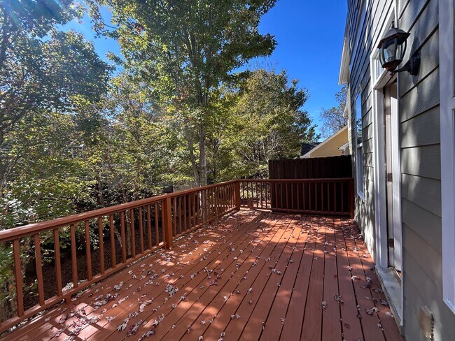 Building Photo - 405 Lexington Village