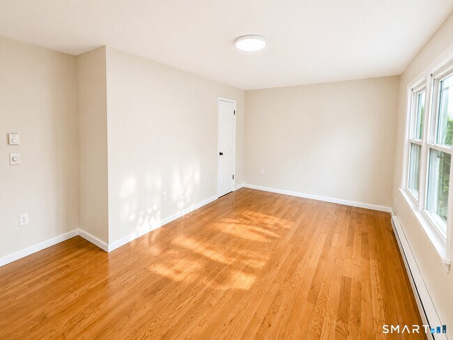 Building Photo - 56 Doman Dr