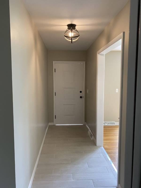 Building Photo - 102 Chaumont Dr